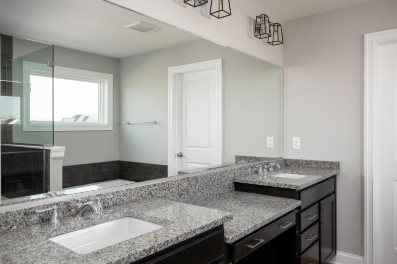 Farmingdale Regency Builders LLC