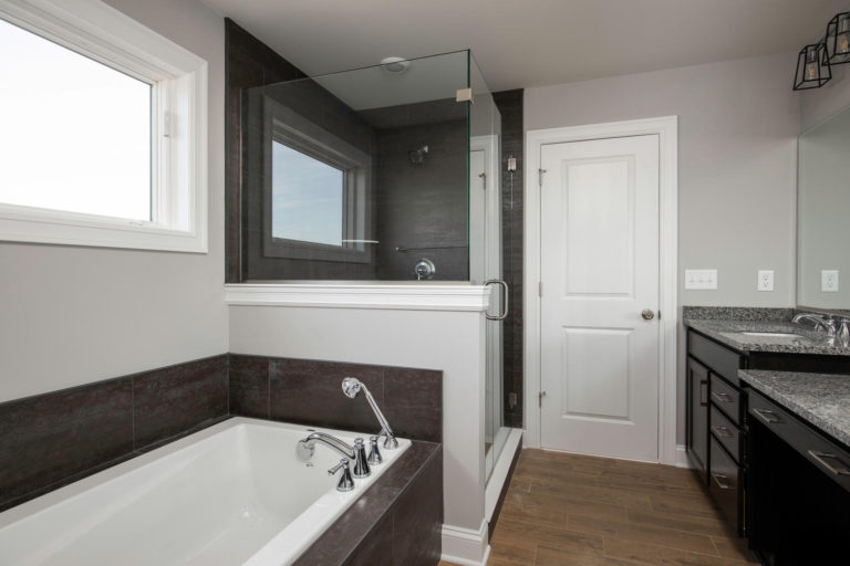 Farmingdale Regency Builders LLC